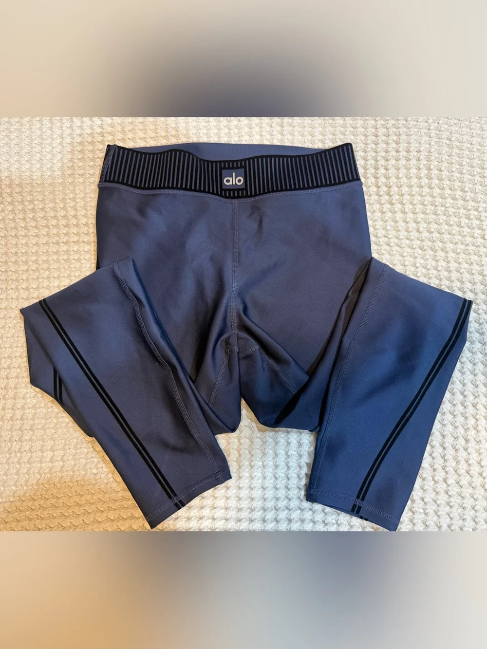 ALO Yoga Navy & Black Performance yoga pants